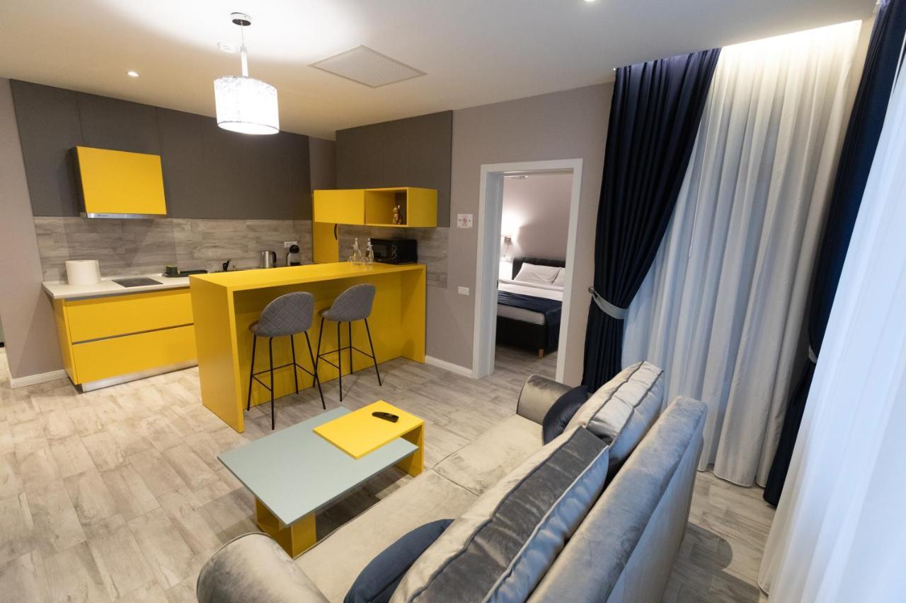 Omnia Apartments ヤシ エクステリア 写真