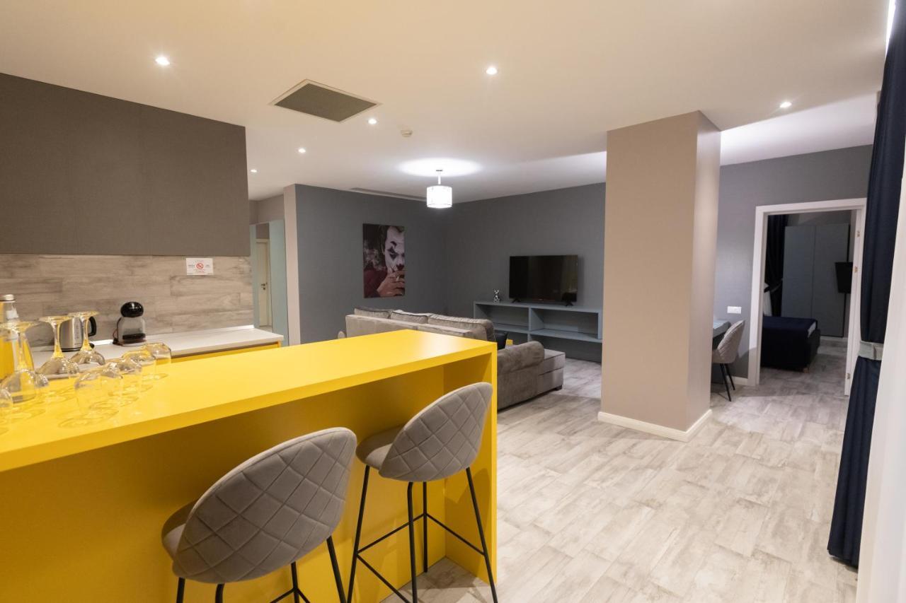 Omnia Apartments ヤシ エクステリア 写真