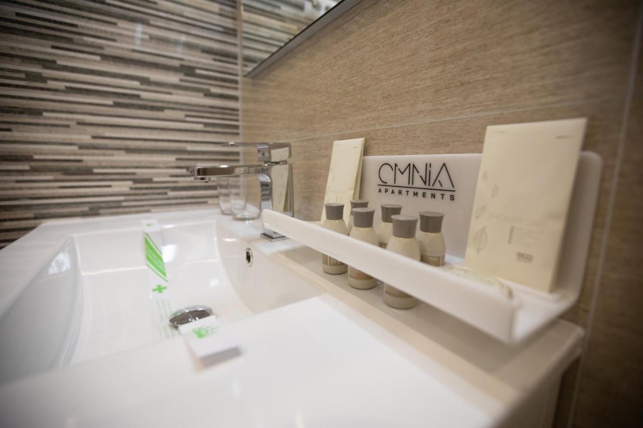 Omnia Apartments ヤシ エクステリア 写真