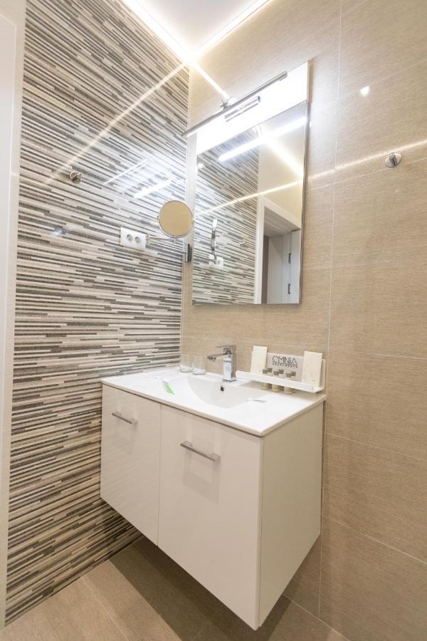 Omnia Apartments ヤシ エクステリア 写真