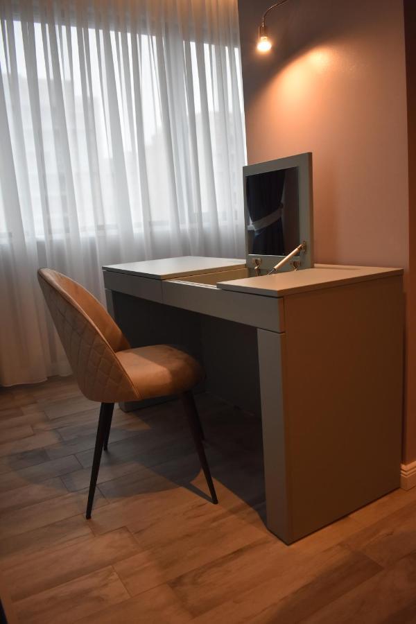 Omnia Apartments ヤシ エクステリア 写真